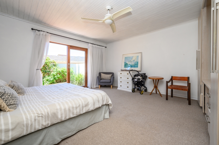 To Let 5 Bedroom Property for Rent in Summerstrand Eastern Cape